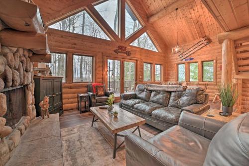 Boyne Mountain Cabin with Hot Tub Near Resort! - Boyne City