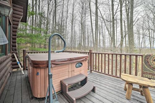 Boyne Mtn Cabin with Hot Tub Near Resort - image 3