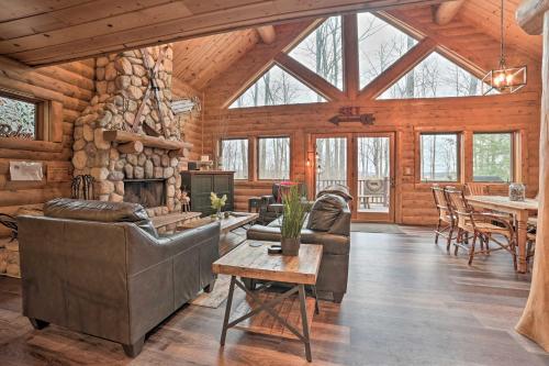 Boyne Mtn Cabin with Hot Tub Near Resort - image 7