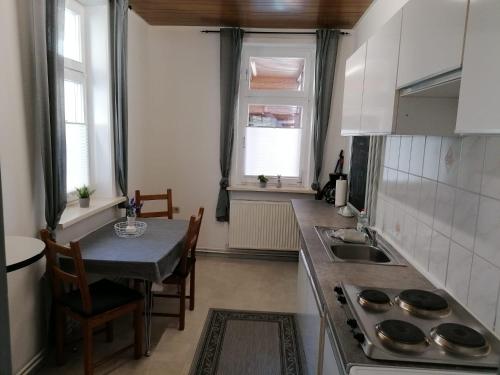 kuhinja, Brummers Ferienwohnung in Wildemann Center