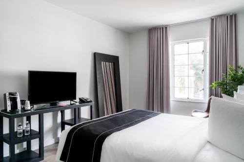 Essex House Hotel in Miami Beach, USA