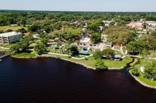 Honey Bee Hideaway in Green Cove Springs (FL)