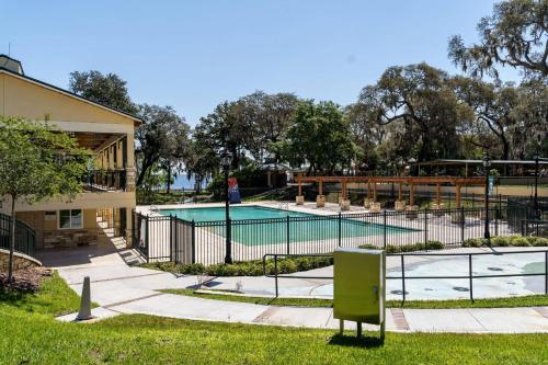 Honey Bee Hideaway in Green Cove Springs (FL)