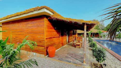 כניסה, Le CavaLodge in Ngaparou