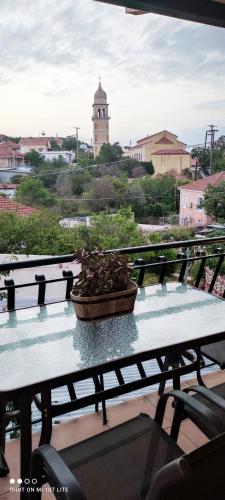주변 명소, Villa Pigi in 카토 예라카리온