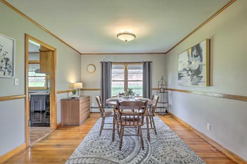 Tasteful Country Home on 5 Acres ~ 3 Mi to Lake! in 普特尼 (VT)
