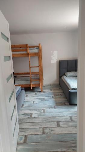 Domek z ogródkiem - sauna dla gości, Chęciny (Foto 10)