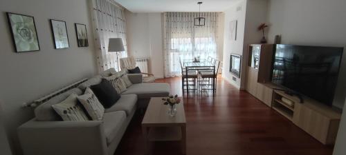 Apartamento Sabiñanigo Las Margas Pirineos, golf y piscina