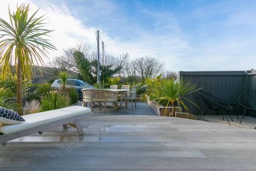 Margot's Retreat - image 7