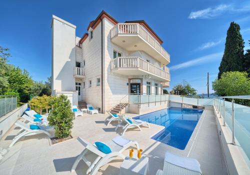 Pemandangan luar, Hotel Riva Kastela with swimming pool in Kastela