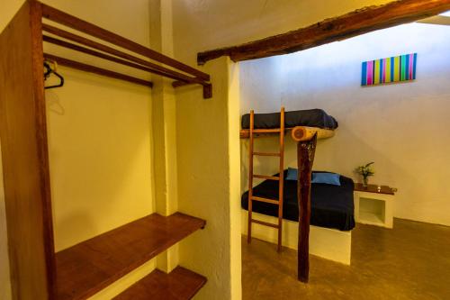 2 bunk beds