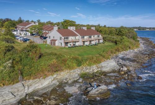 Wyndham Newport Overlook