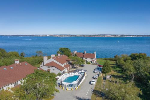 Wyndham Newport Overlook