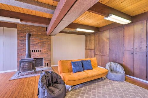 Beachfront Family Home with Views Hike and Fish! - image 9