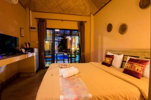 room detail thumbnail 0