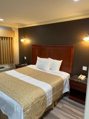 Travelodge by Wyndham Brea - image 11