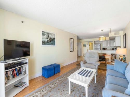 Casa Pelicano - OCEANFRONT LUXURY! Enjoy epic ocean views from this 7th floor dream condo condo thumb 4