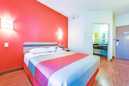 Key Inn Macedonia - image 13