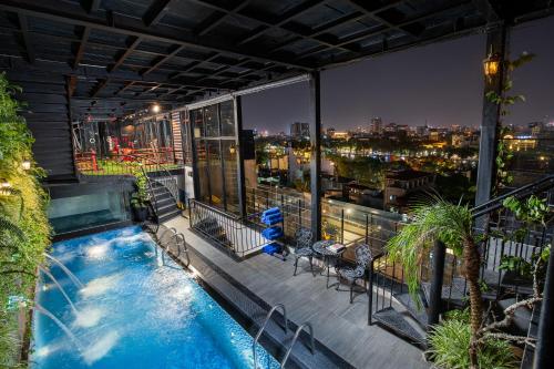 Zwembad, Hanoi Paon Hotel & Spa in Hanoi