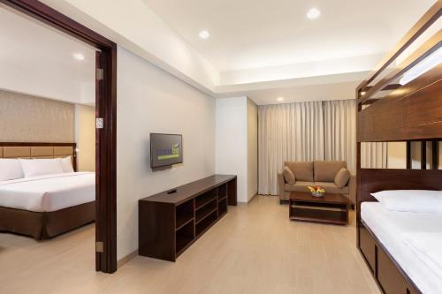 Guestroom, PrimeBiz Hotel Cikarang in Cikarang