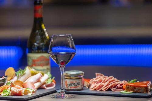 Mercure Paris Massy Gare TGV - image 14