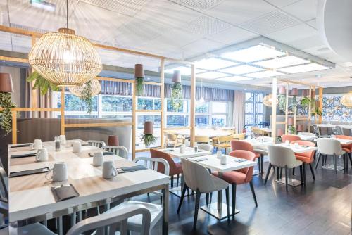 ห้องอาหาร, โรงแรมเมอร์เคียว ปารีส สถานีรถไฟความเร็วสูงทีจีวี-มาสซี (Hôtel Mercure Paris Massy Gare TGV) in มาสซี