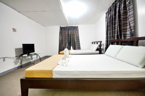 Boracay Morning Beach Resort Room Type - Deluxe Queen Room with AC