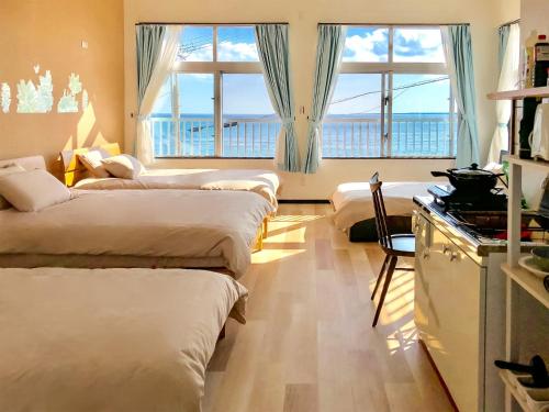 2 double beds, 2 twin beds