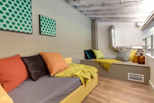 One-Bedroom Apartment image 10