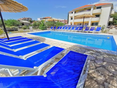 Apartments CVITA Holiday - Accommodation - Rogoznica