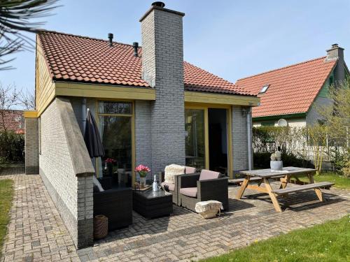 Holiday home in Julianadorp 