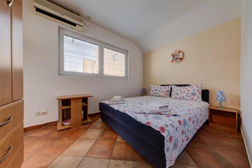 Sunny Grapes Apartments - image 3