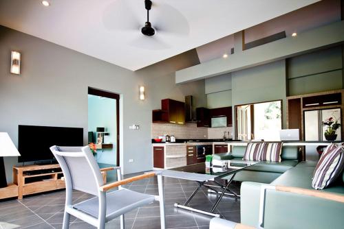 Facilities, Tha Lane Bay Villa in Ban Tha Len