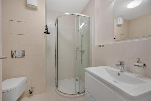 357668529 Metropolitan Star Apart Hotel