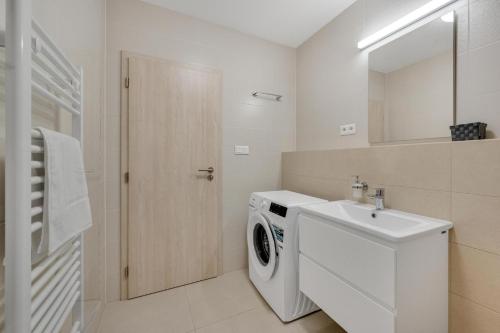 357668532 Metropolitan Star Apart Hotel