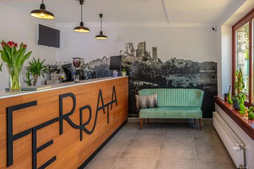 Előcsarnok, Ferrata Vendeghaz in Csesznek