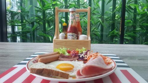 Food and beverages, Mont Place Donmuang in Don Mueang International Airport