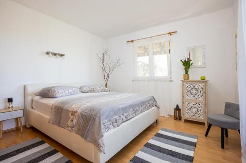  Holiday House Lucija in Bobovišća