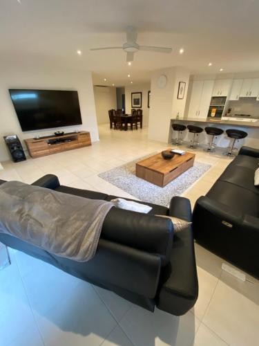 Sun-lovers Beach House - Walk to beach/shops! - Mornington Peninsula