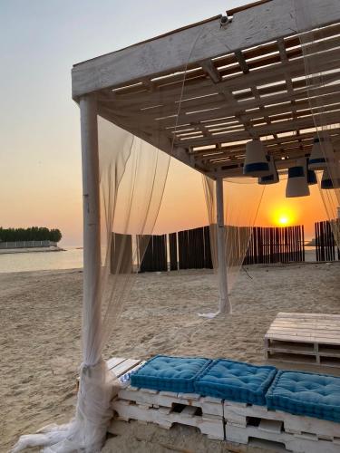 Wave Resort - Amwaj Chalets in ดาห์ราน