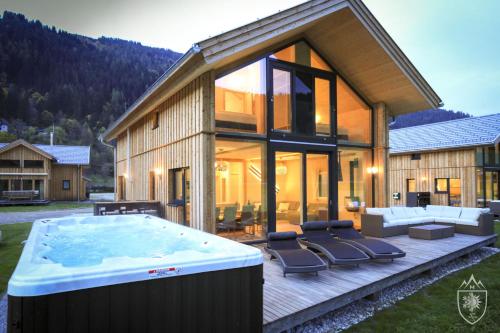 Premium Chalet 8 with sauna & swim spa