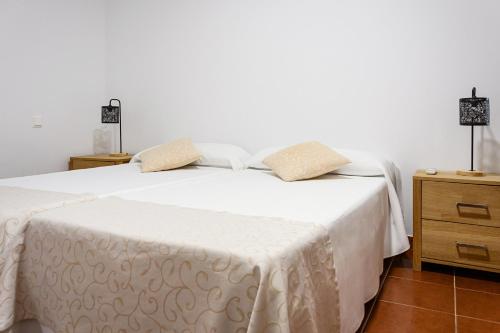 Deluxe Apartment with Sea Views image 4
