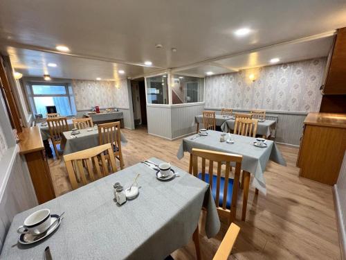 gwesTY Guest House