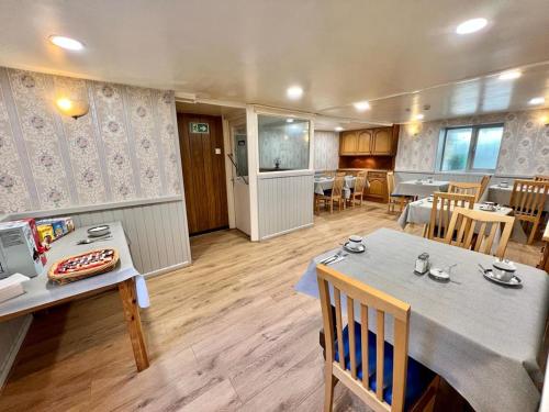 gwesTY Guest House