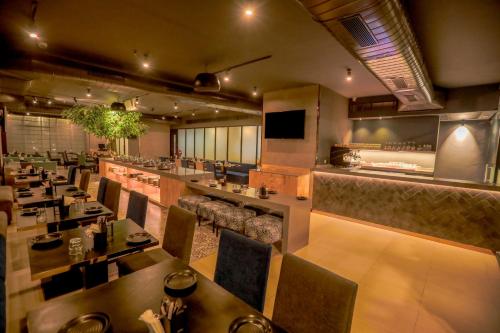 Restaurant, Somerset Greenways Chennai in Chennai