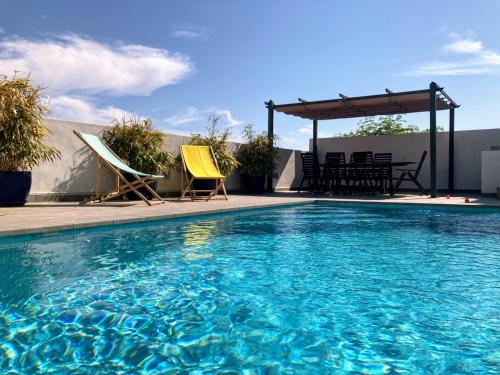 SEMI DETACHED HOUSE with the best view of Malaga, salted pool and 15 min from the beach gîte à louer Alhaurín de la Torre