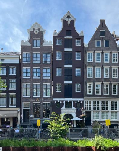 Facade Hotel Amsterdam - image 2