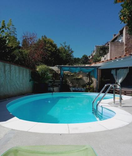 BELLE MAISON DE CARACTERE Dans VILLAGE et sa PISCINE Privée 7 PERS- 3 Chambres - 12 Rue Emile Zola - Corneilla-la-Rivière