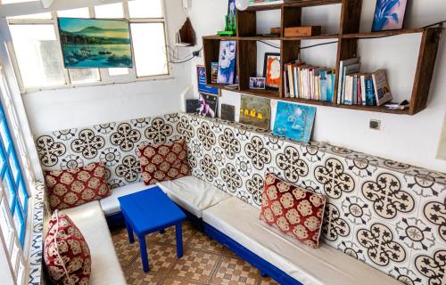 บริการและสิ่งอำนวยความสะดวก, White And Blue in เอสซาวีรา ซิตี้ เซ็นเตอร์