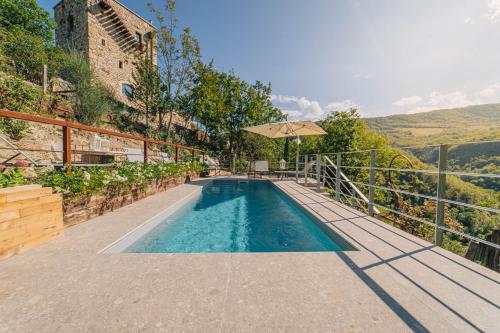 Swimming pool, Villa la Rocca in Montefortino (Fermo)